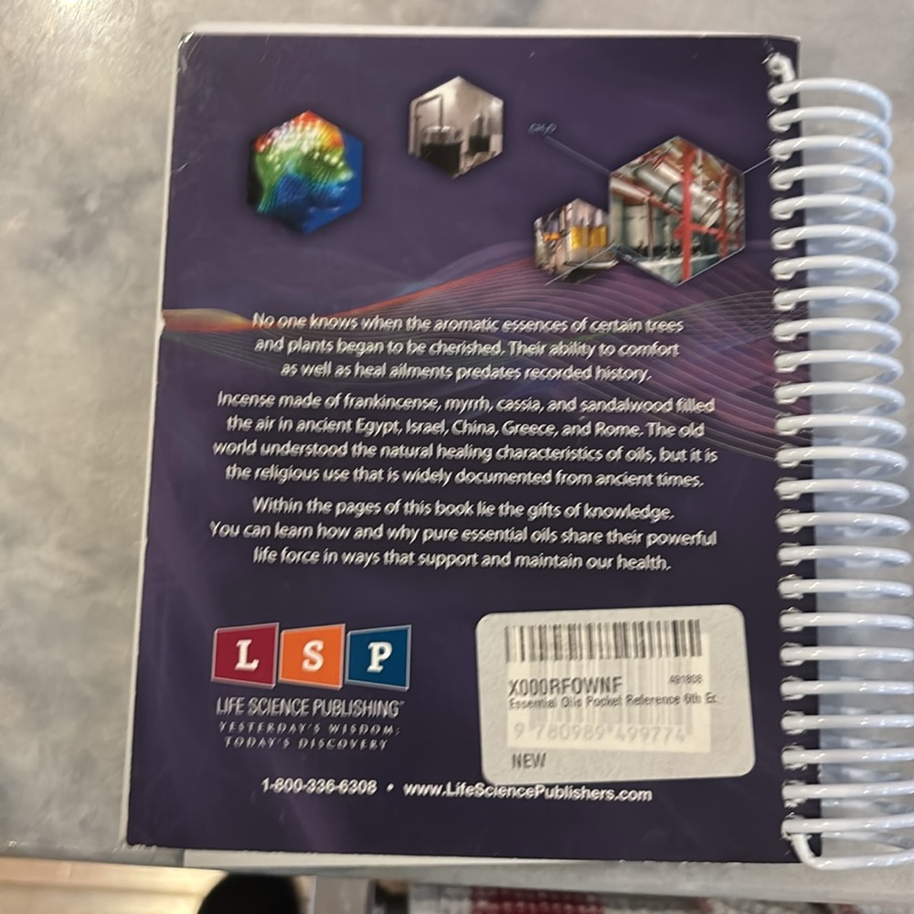 Essential oil reference book - Picture 3 of 3